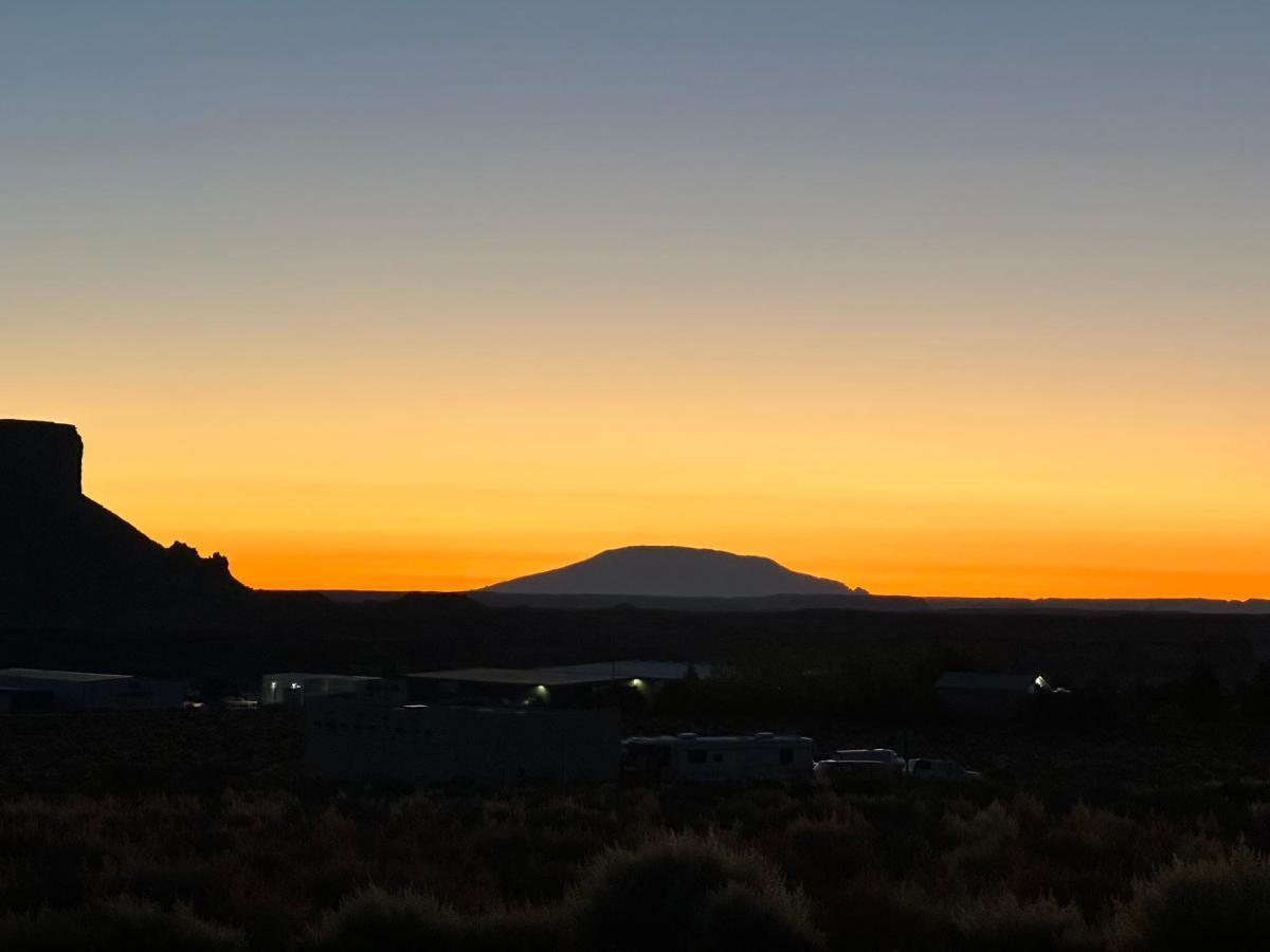 Canyon Oasis Suite With Grand Mesa View ビッグ・ウォーター エクステリア 写真