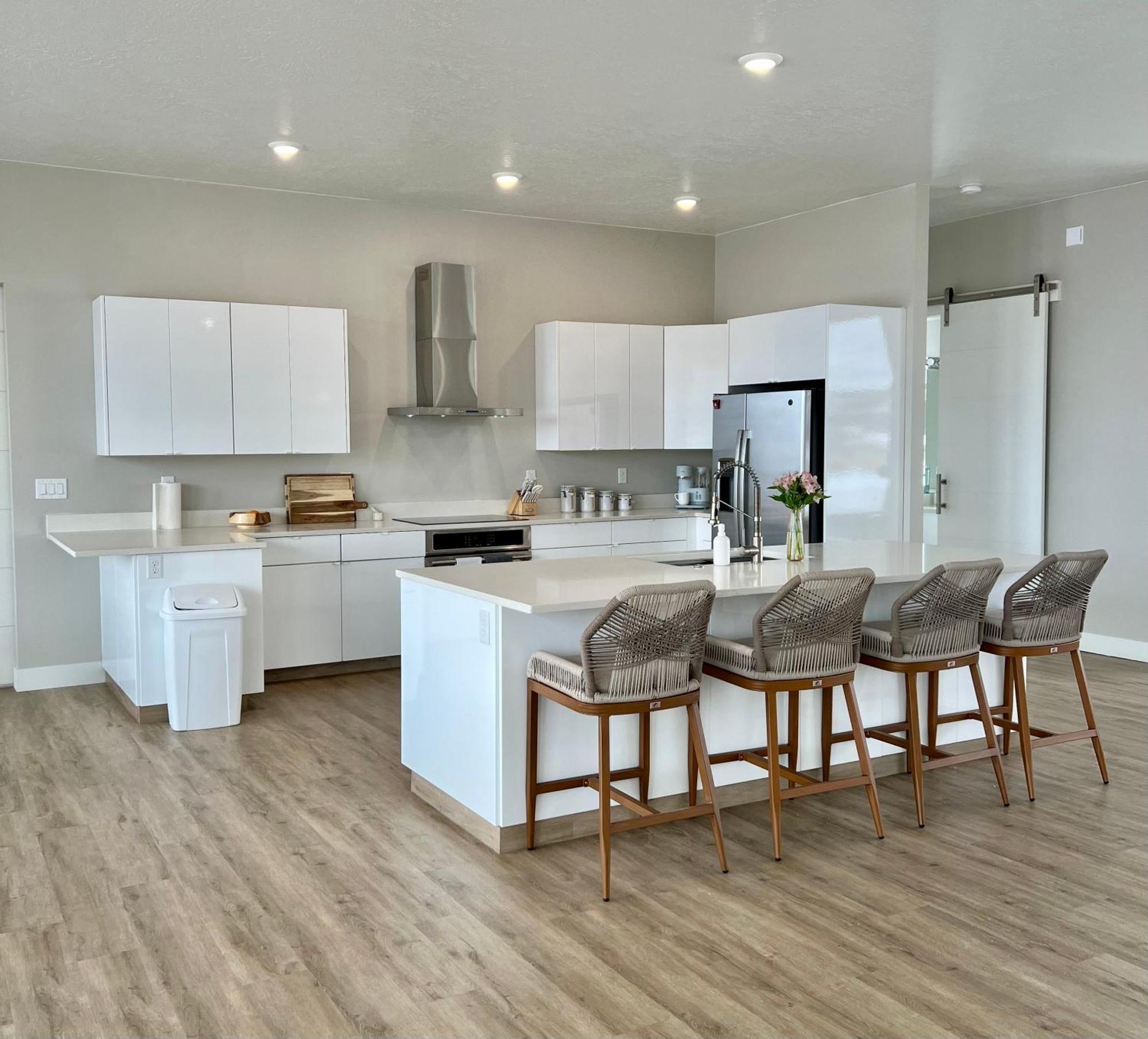 Canyon Oasis Suite With Grand Mesa View ビッグ・ウォーター エクステリア 写真