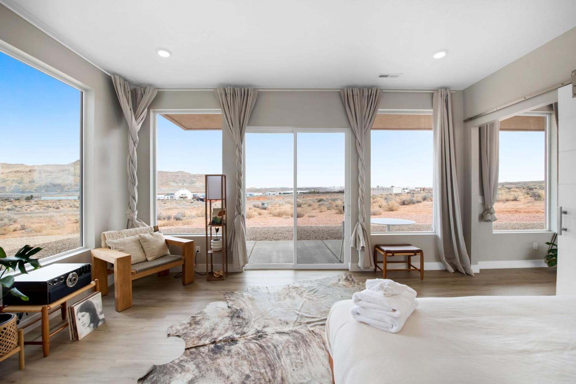 Canyon Oasis Suite With Grand Mesa View ビッグ・ウォーター エクステリア 写真